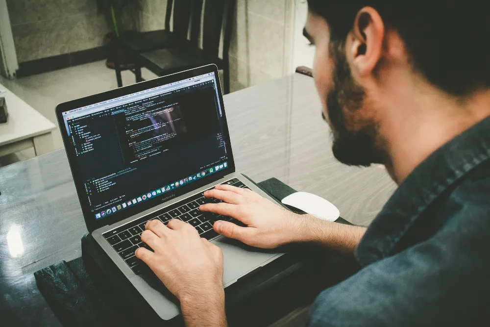 Trabajo de programador backend